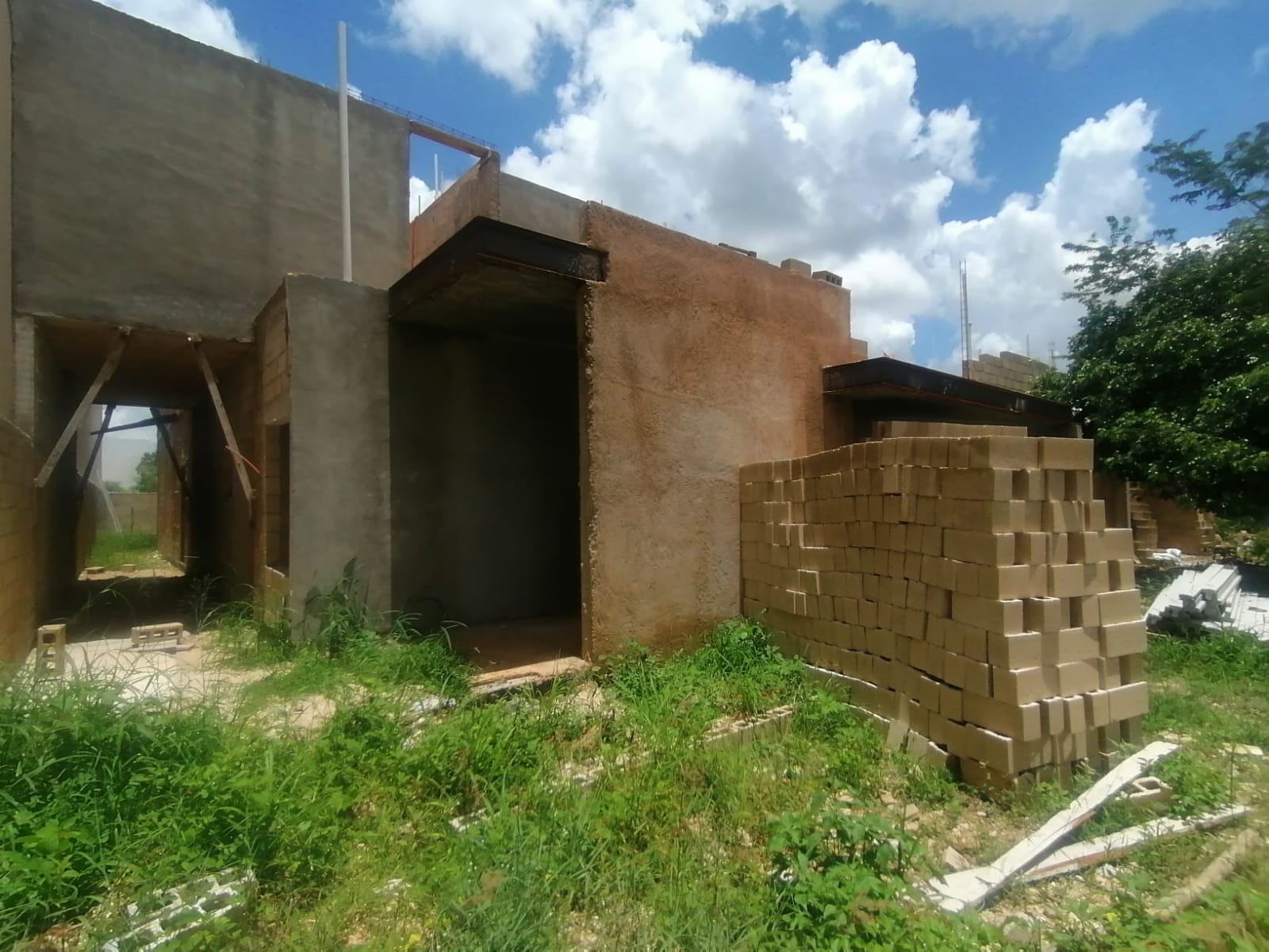 CASA EN TEMOZON